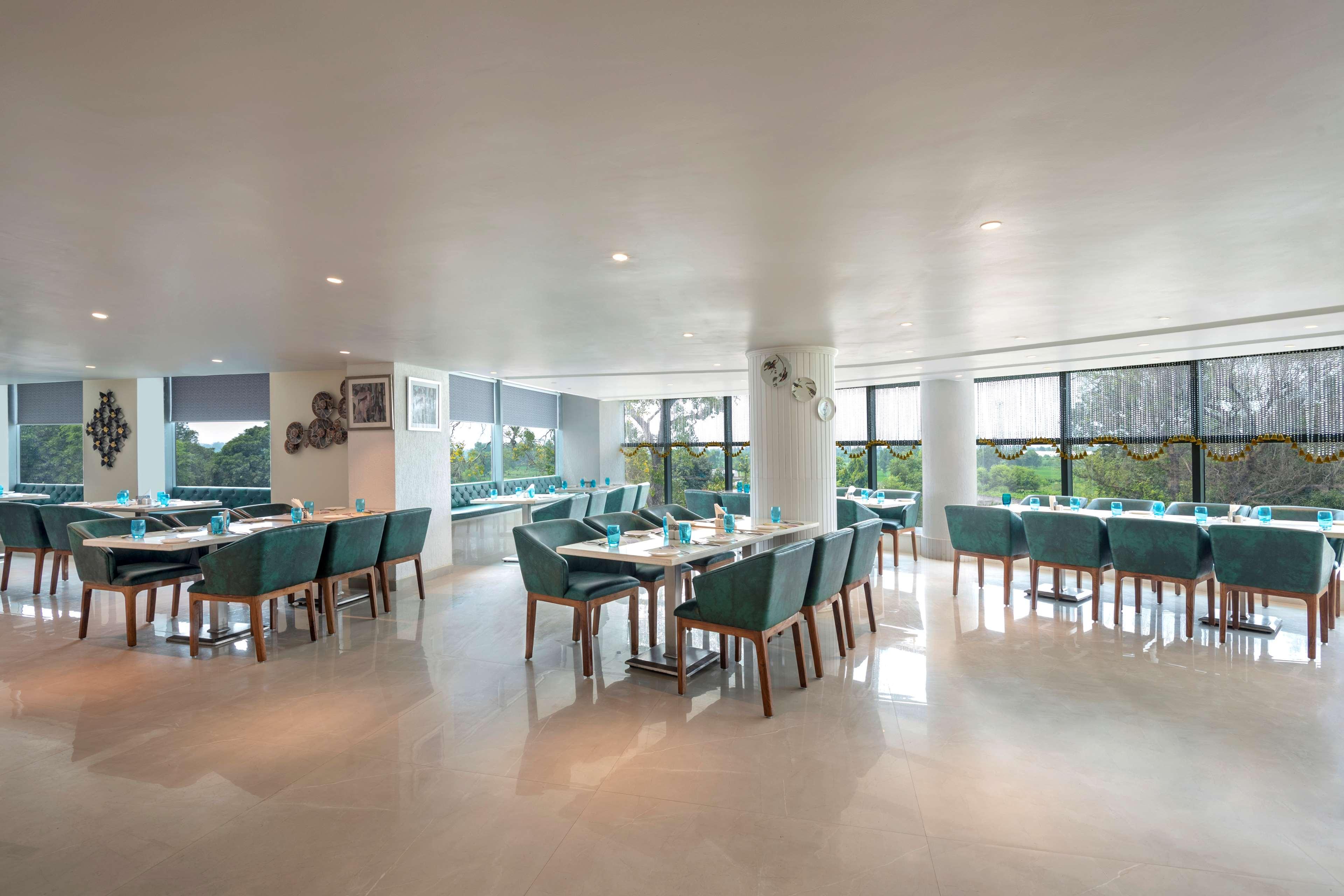 Radisson Hotel Bareilly Airport Dış mekan fotoğraf