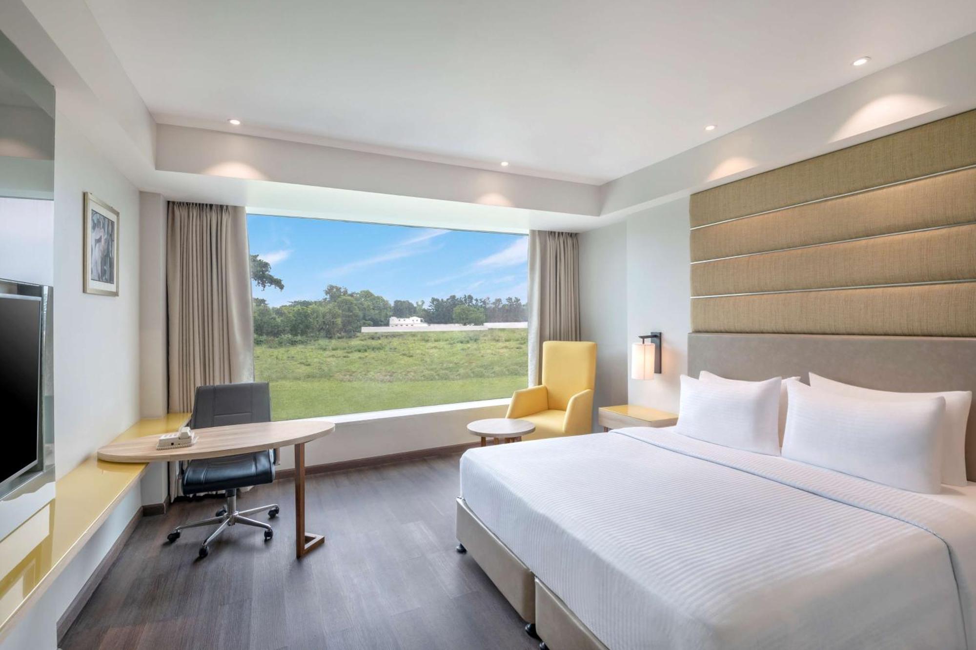 Radisson Hotel Bareilly Airport Dış mekan fotoğraf