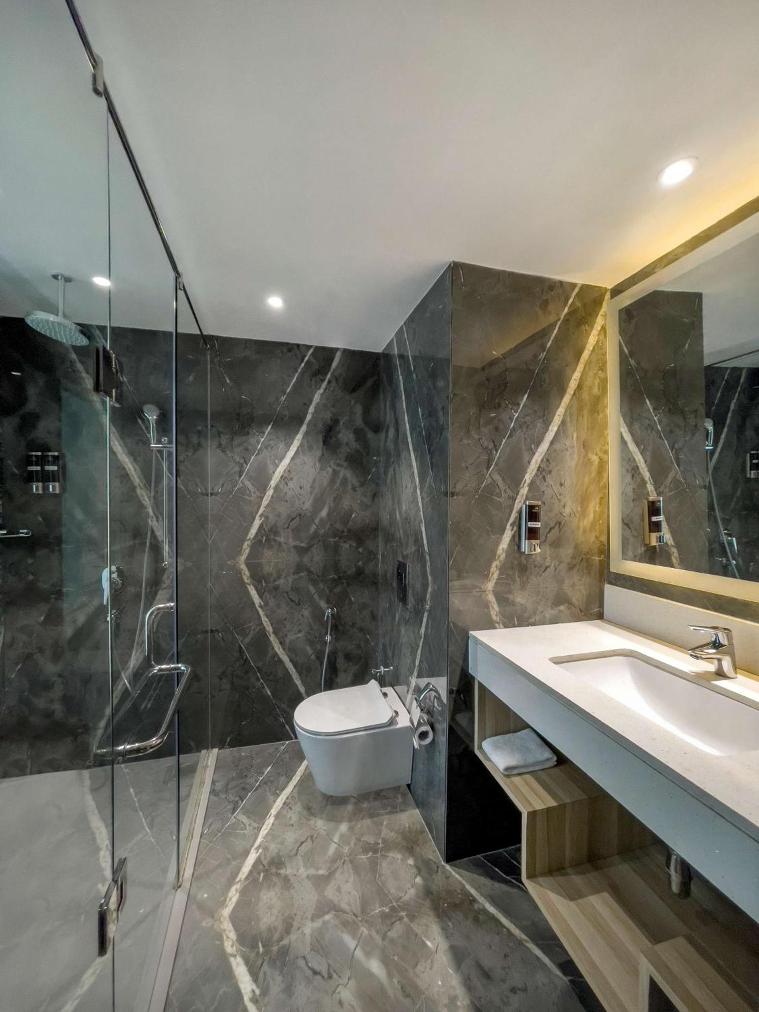 Radisson Hotel Bareilly Airport Dış mekan fotoğraf