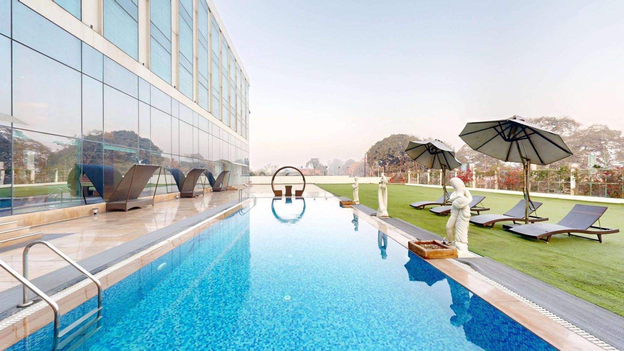 Radisson Hotel Bareilly Airport Dış mekan fotoğraf